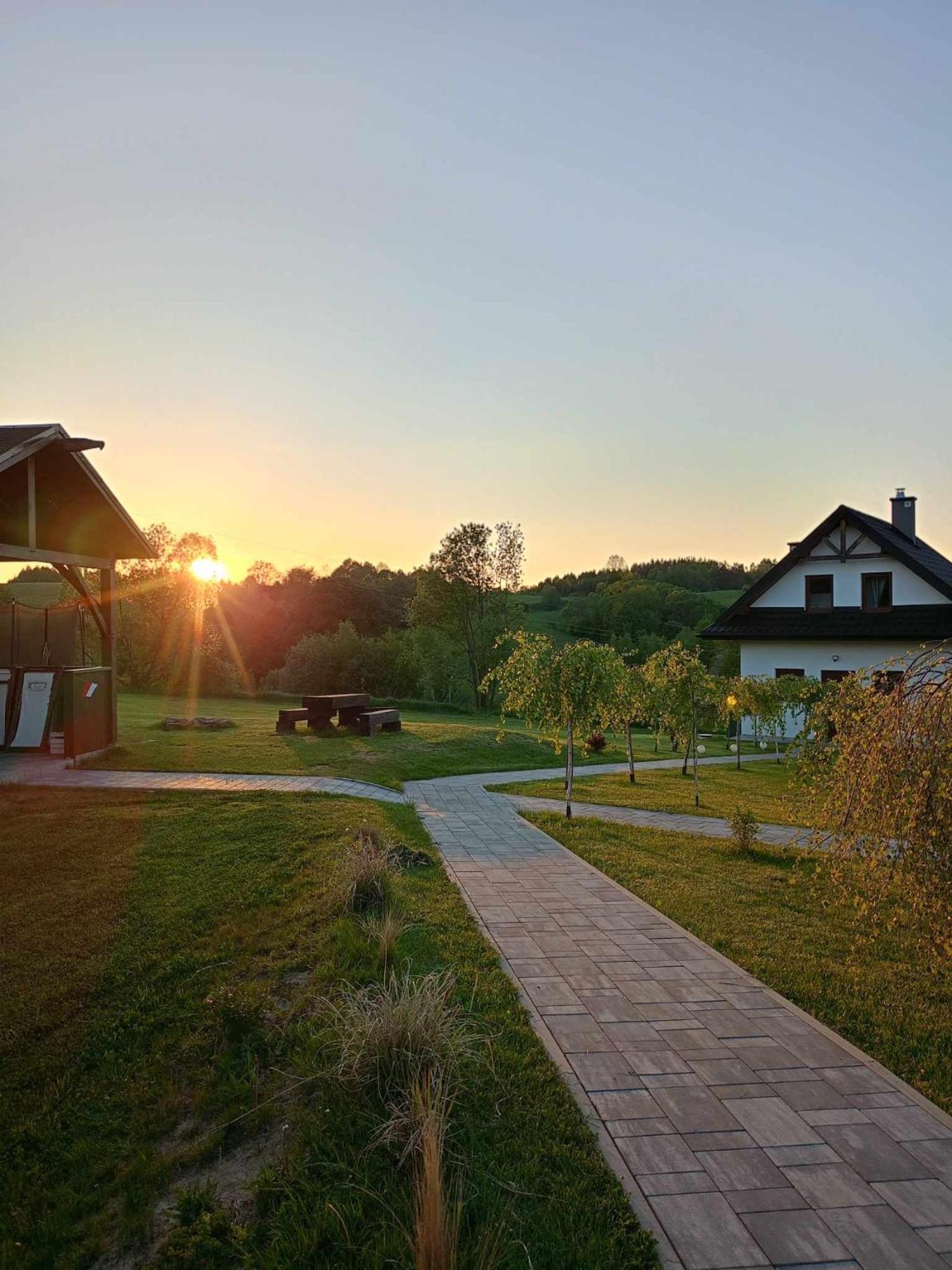 Brzozowy Zagajnik Bieszczady - Domki Z Balia Ogrodowa Villa Bereznica Wyzna Exterior photo